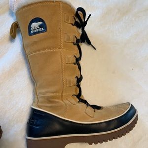 Sorel snow boots Sz 6.5